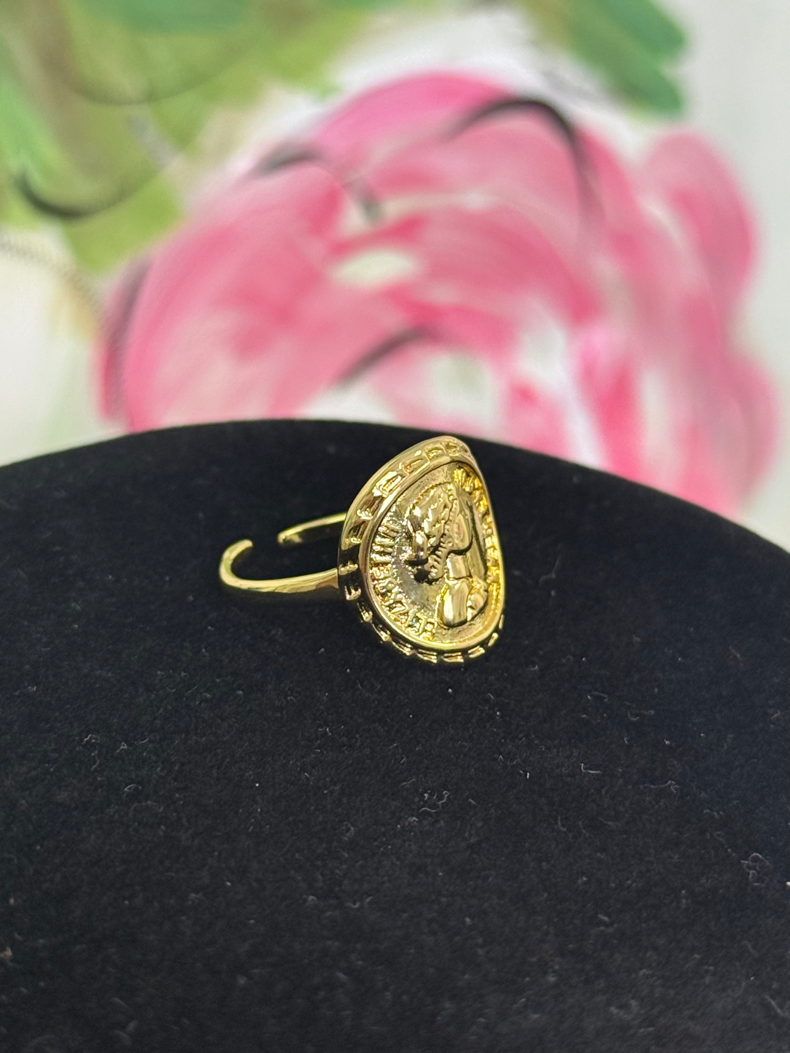Classic Queen Ring