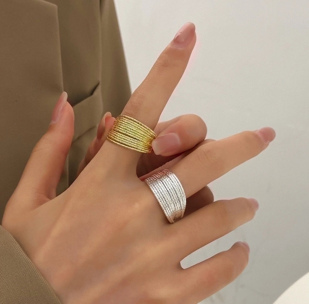 Robin Sparkle Ring
