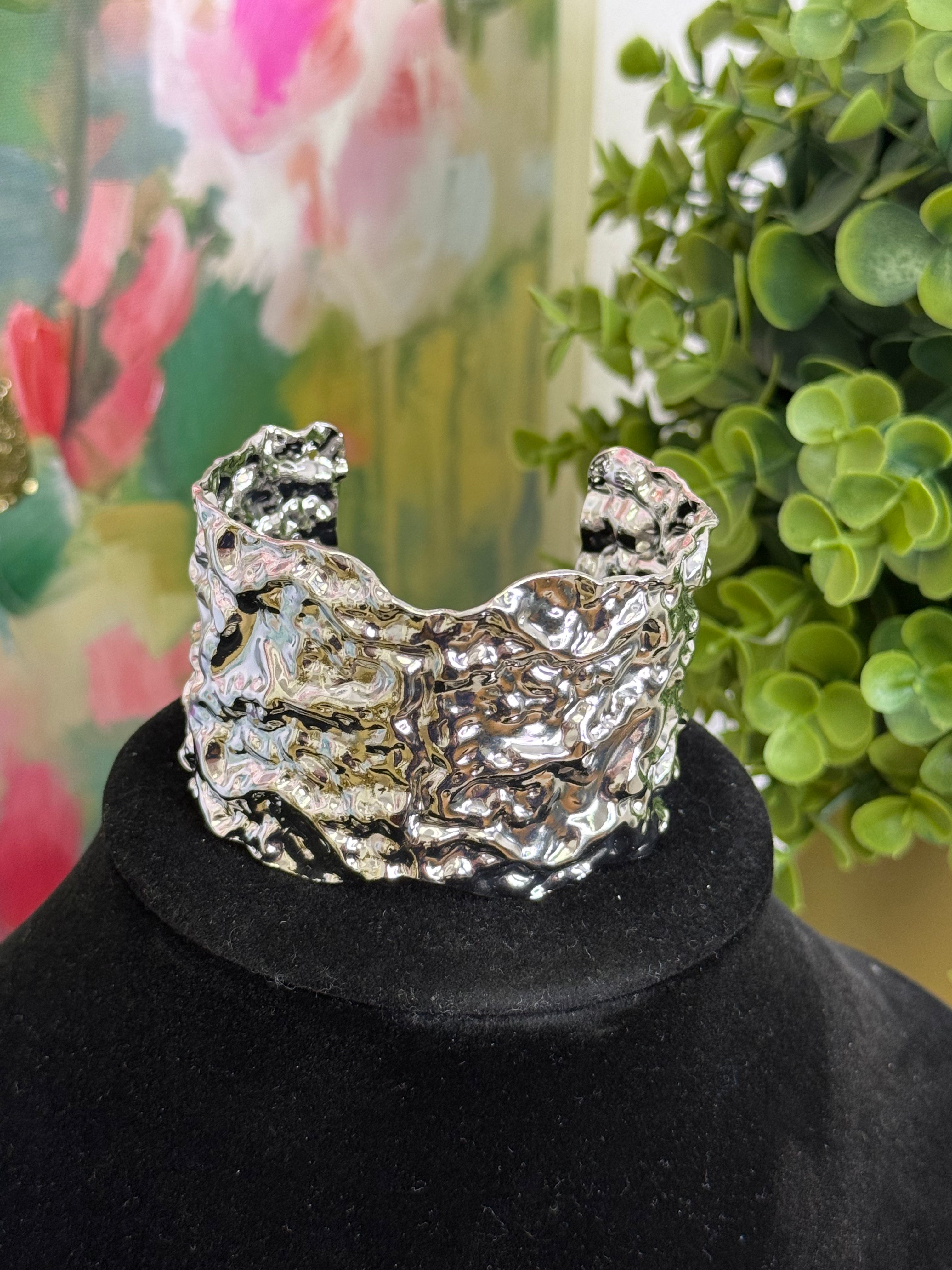 No Drama Cuff